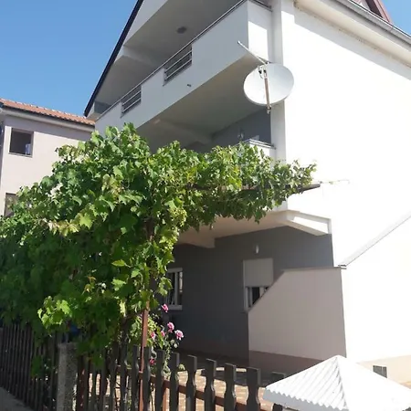 Kuzmic Apartman *