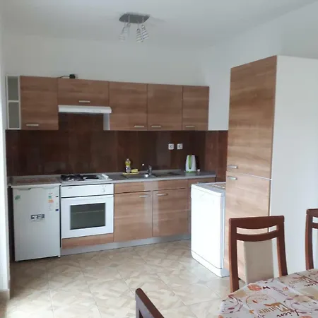 Kuzmic Apartman Vrsi